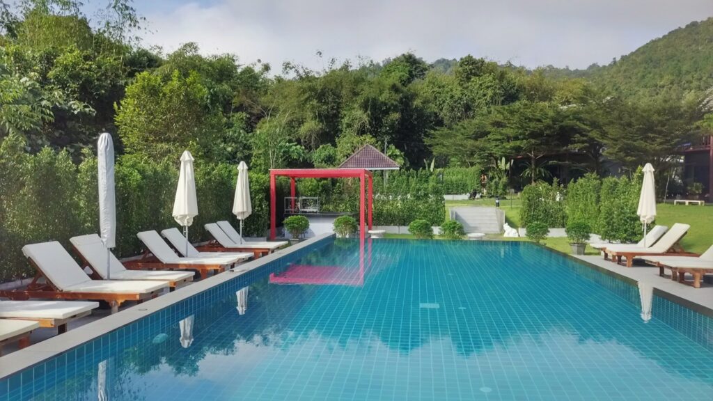 royal cliff hotel khao sok