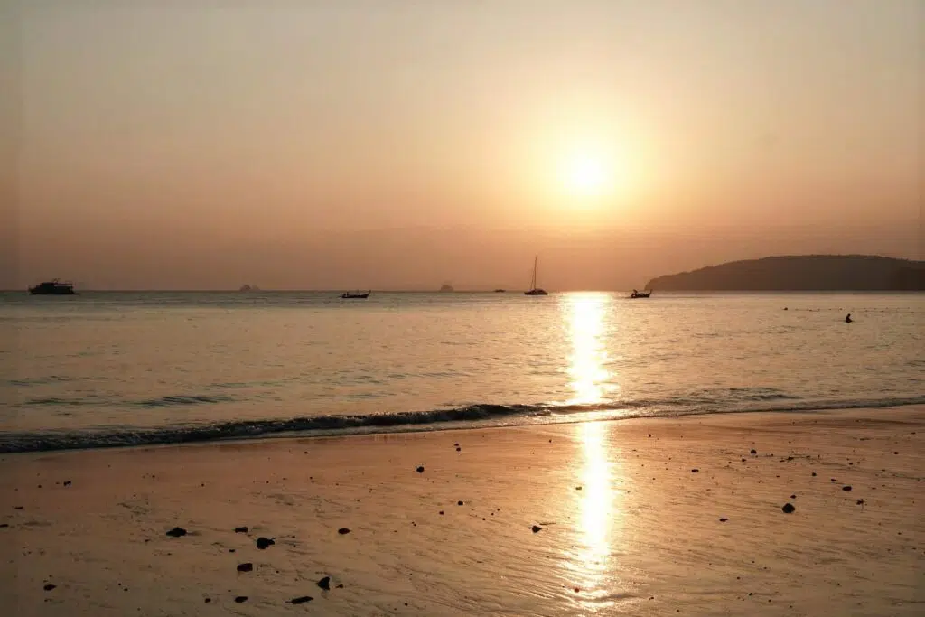 coucher de soleil krabi ao nang